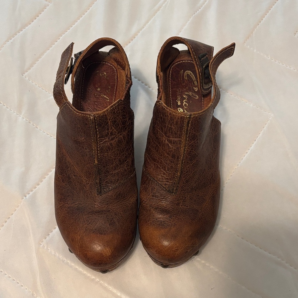 Sbicca Brown Leather Mules